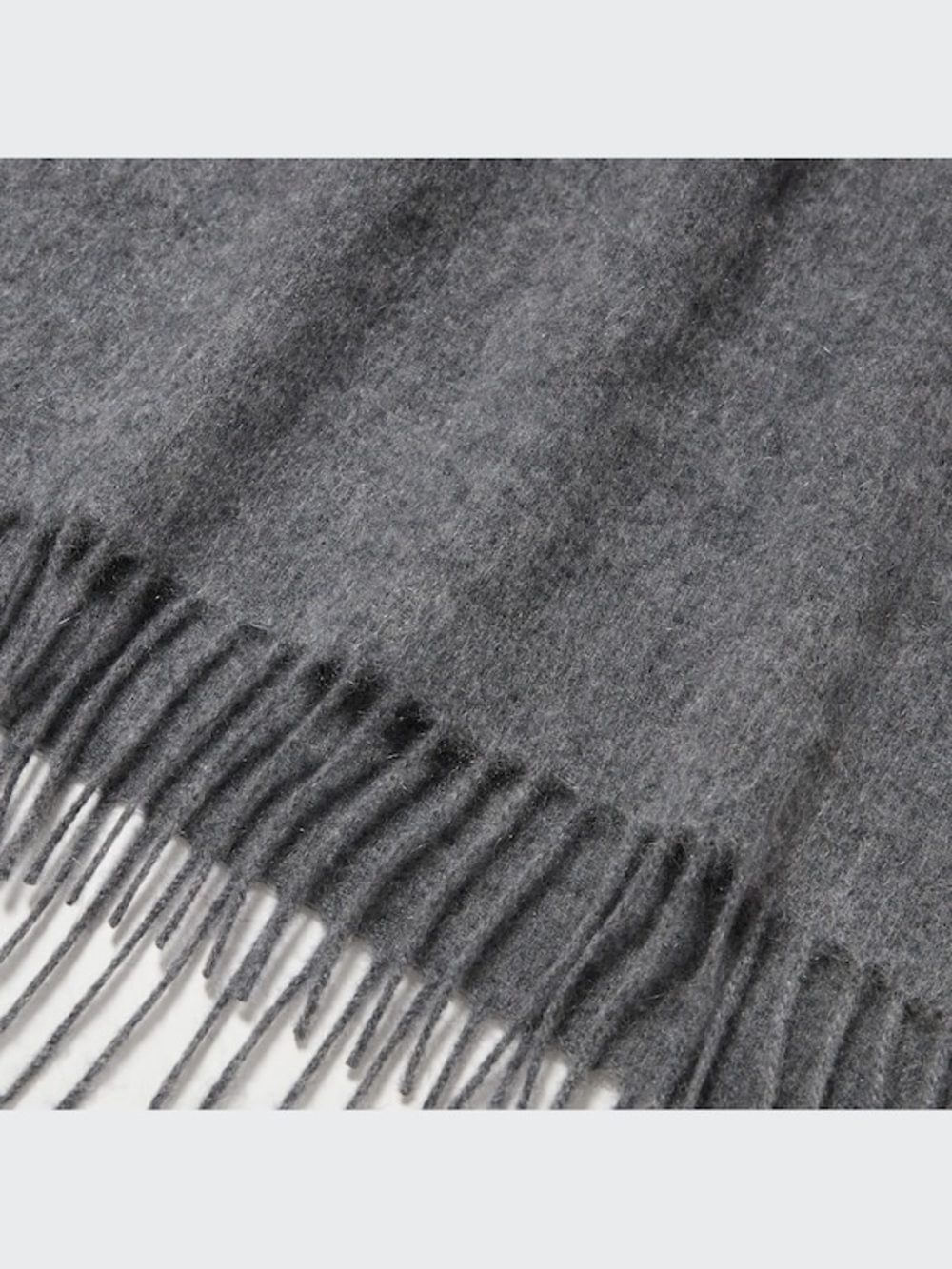 Uniqlo Green 100% Cashmere Scarf - Picture 2 of 6